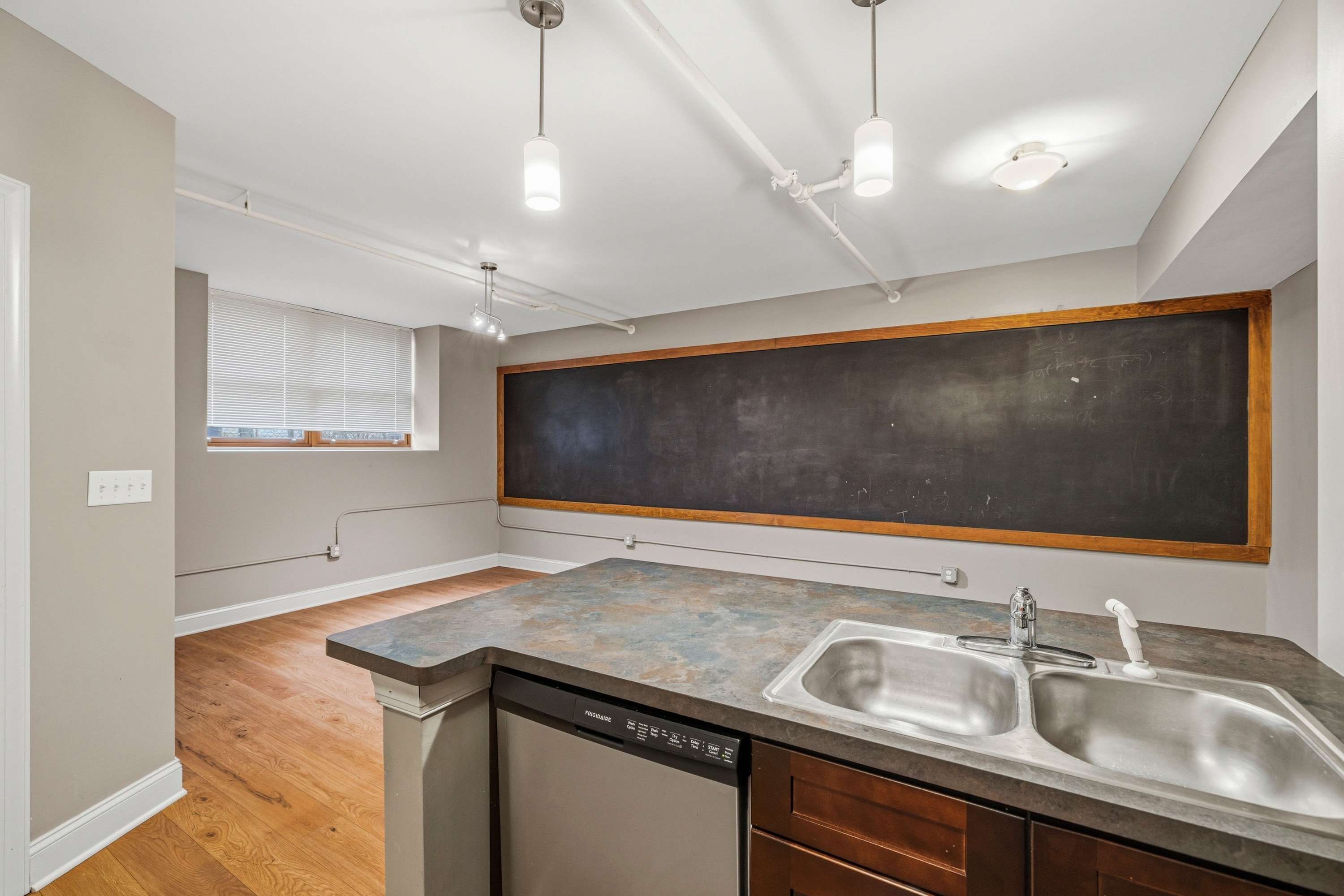 17 Mineral Springs Road